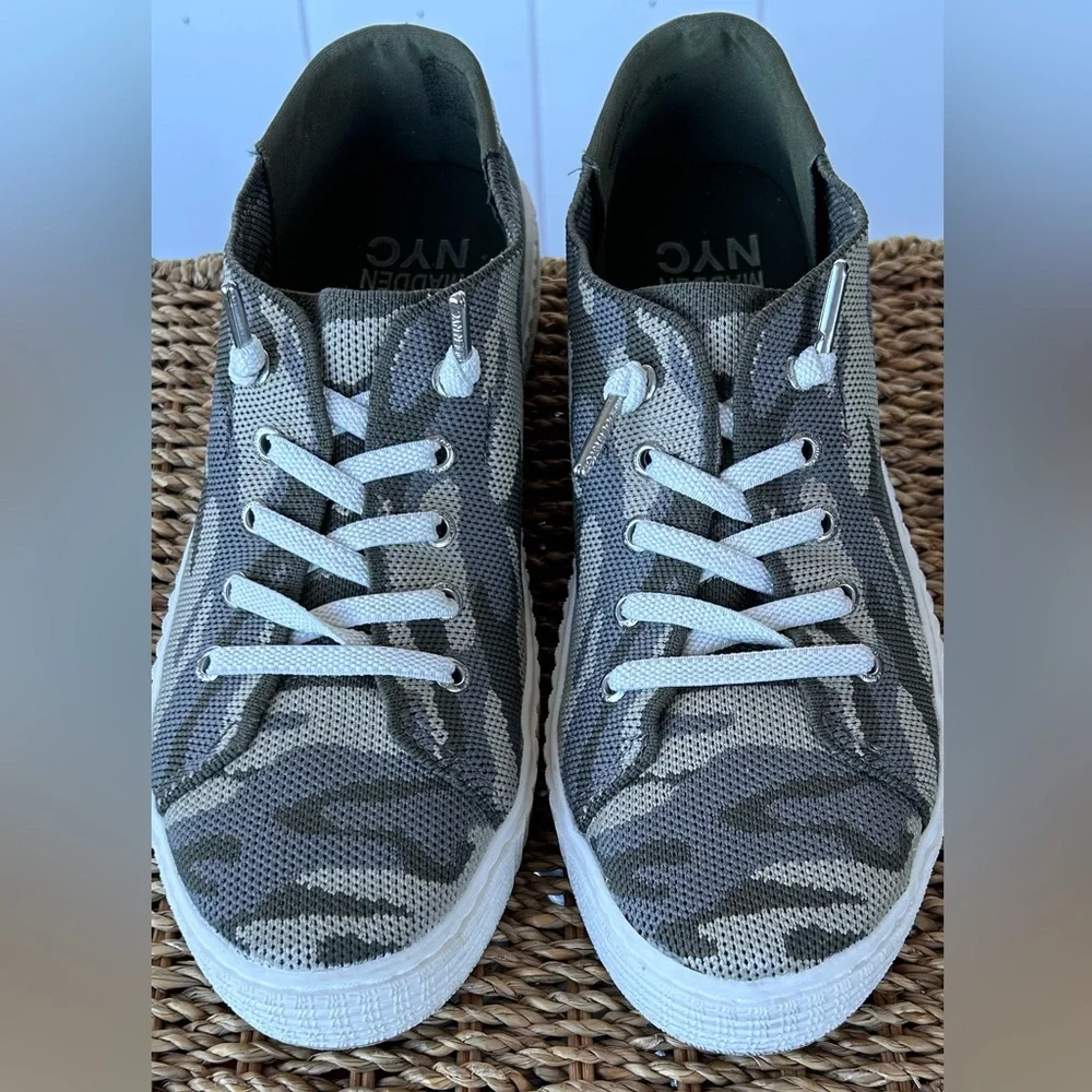 Madden‎ NYC Women’s Camouflage Platform Mesh Sneakers Size 8